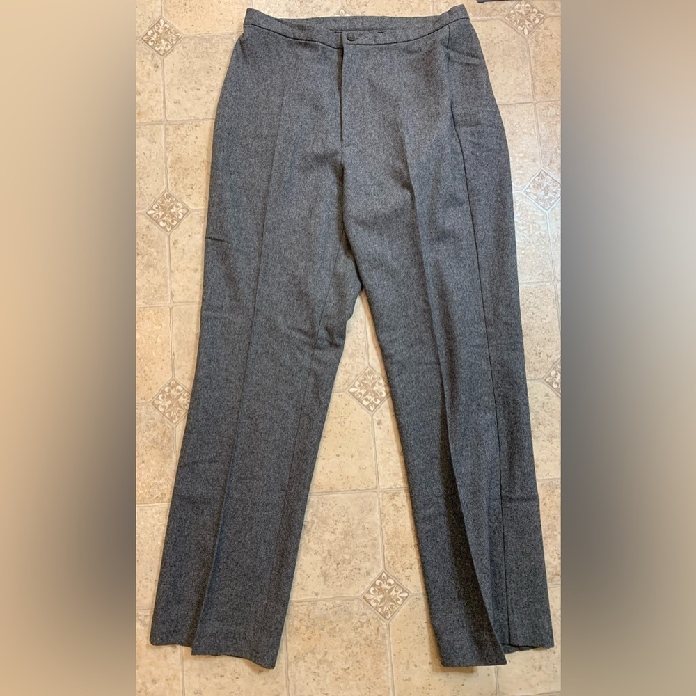 Women’s Eddie Bauer Wool Blend Gray Dress Pant Size 8 Reg